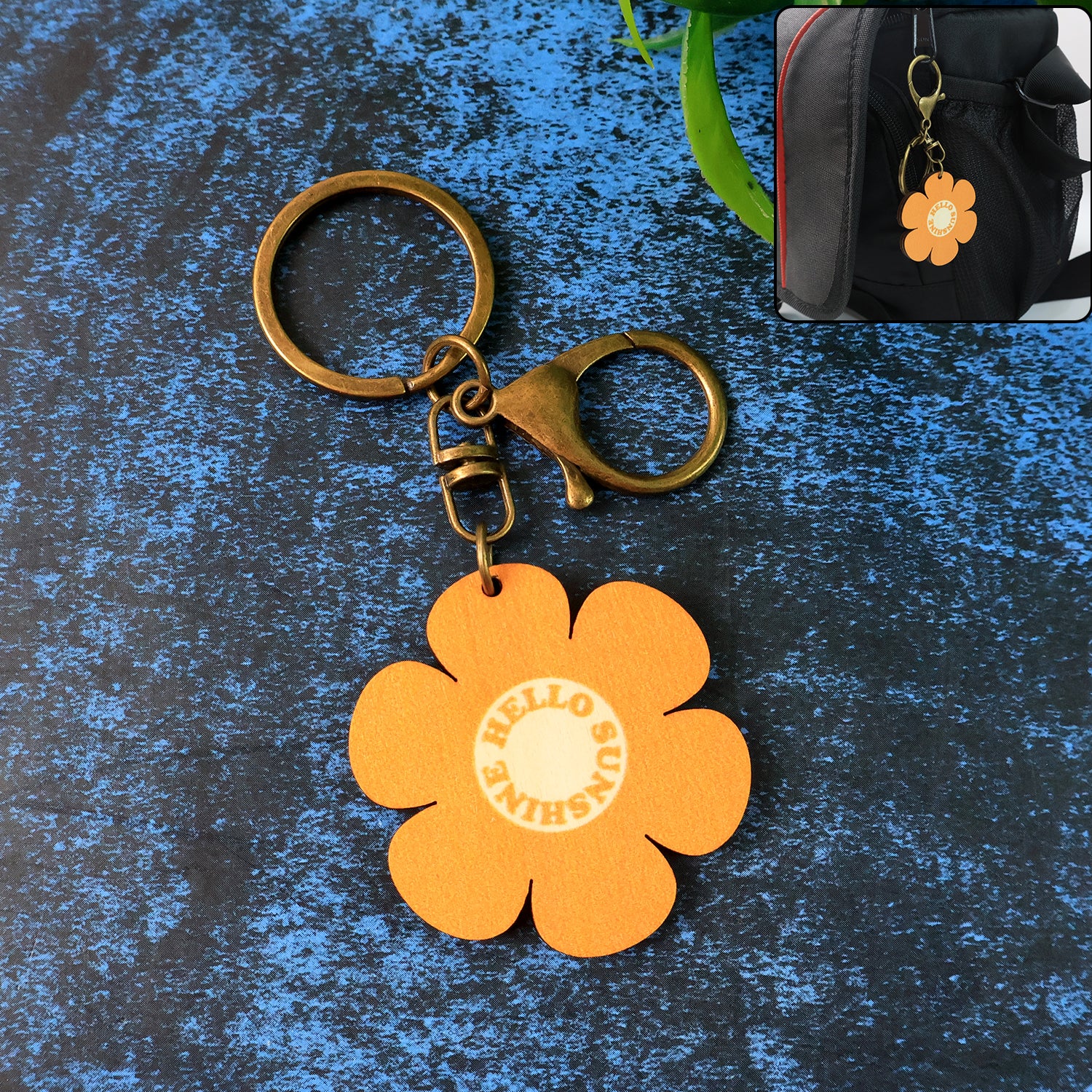 Cute Flower-shaped Keychain (Mix Design  1 Pc) Cute Flower-shaped Keychain (Mix Design  1 Pc)